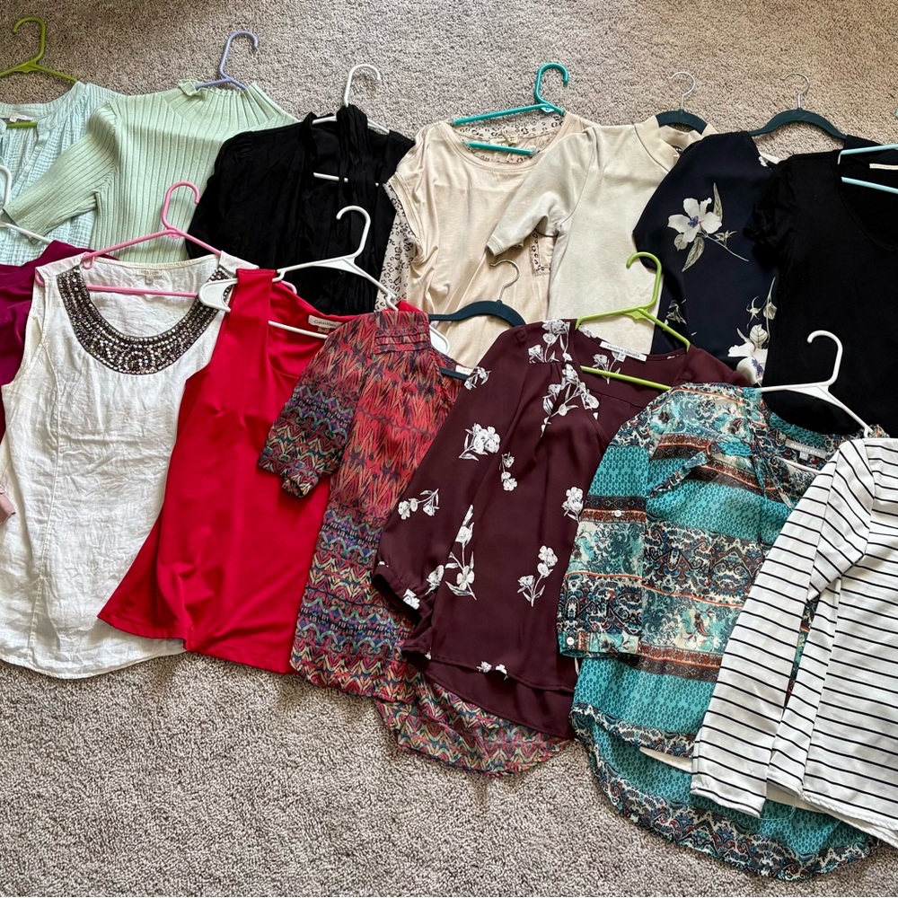 Bundle of 16 Tops